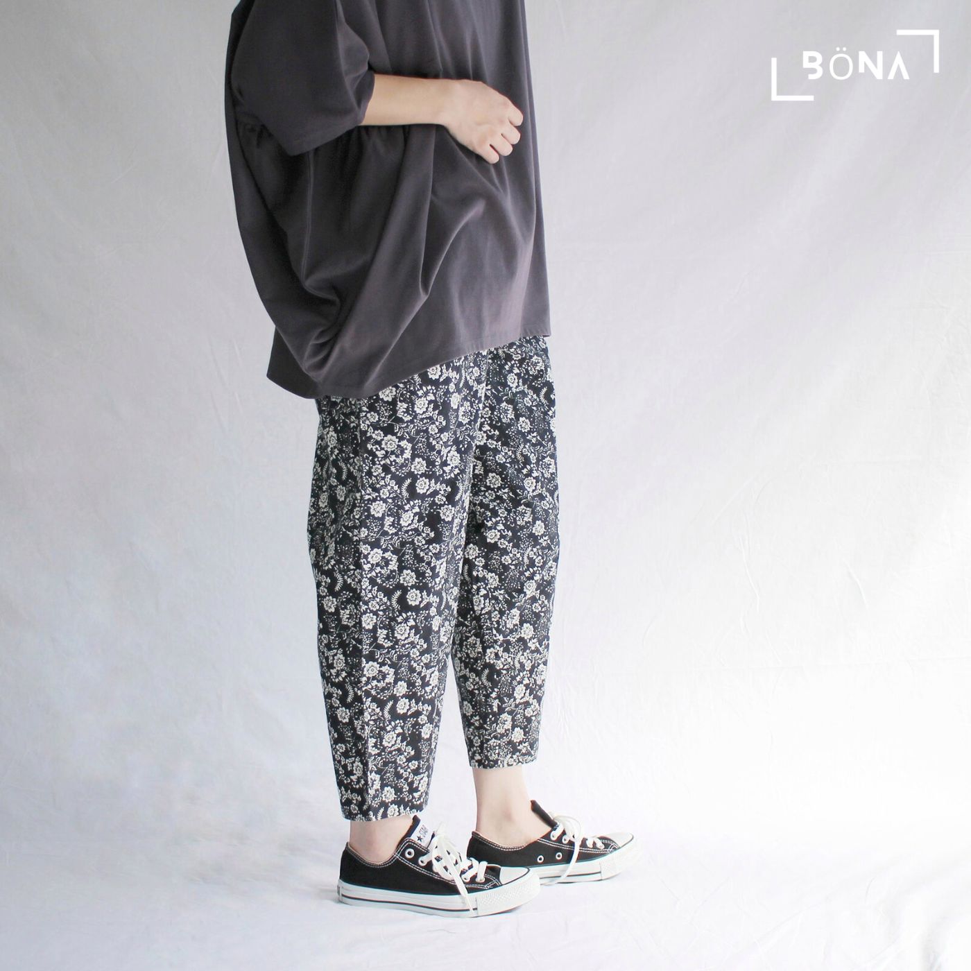 純棉印花錐形褲 Print Tapered Pants